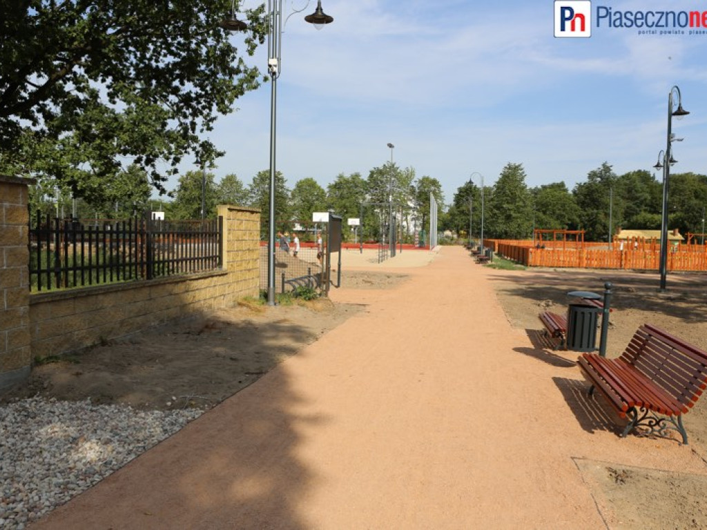 Park pięknieje...i budzi kontrowersje