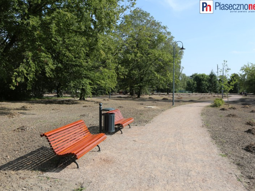Park pięknieje...i budzi kontrowersje