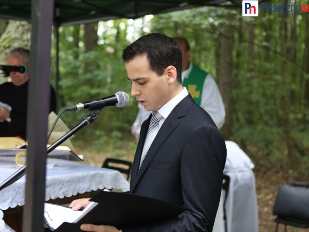 Oddali hołd poległym w Lasach Chojnowskich