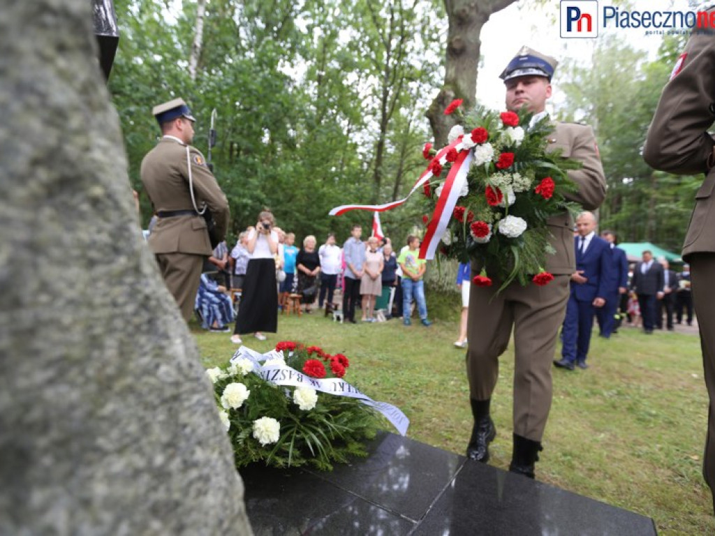 Oddali hołd poległym w Lasach Chojnowskich