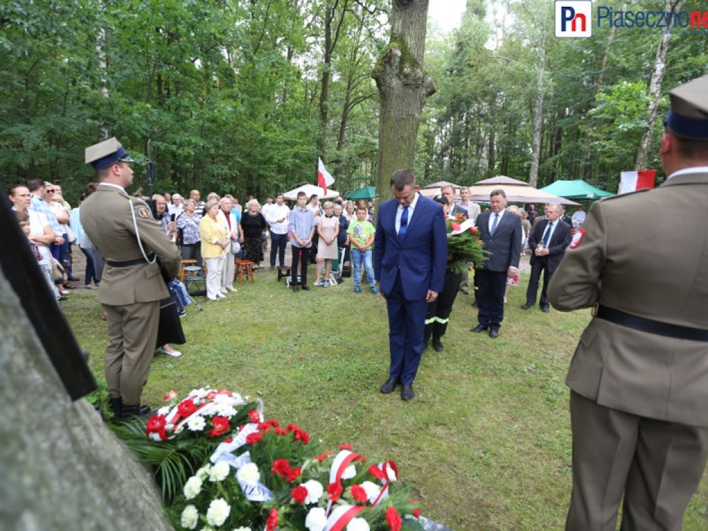 Oddali hołd poległym w Lasach Chojnowskich