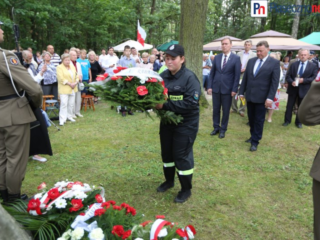 Oddali hołd poległym w Lasach Chojnowskich