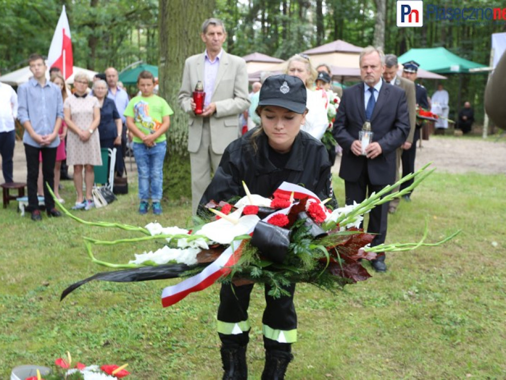 Oddali hołd poległym w Lasach Chojnowskich