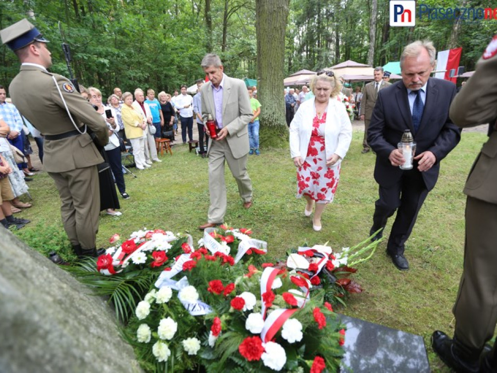 Oddali hołd poległym w Lasach Chojnowskich