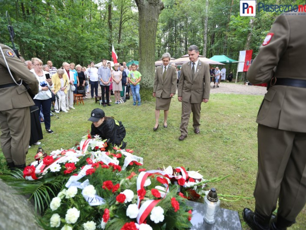 Oddali hołd poległym w Lasach Chojnowskich