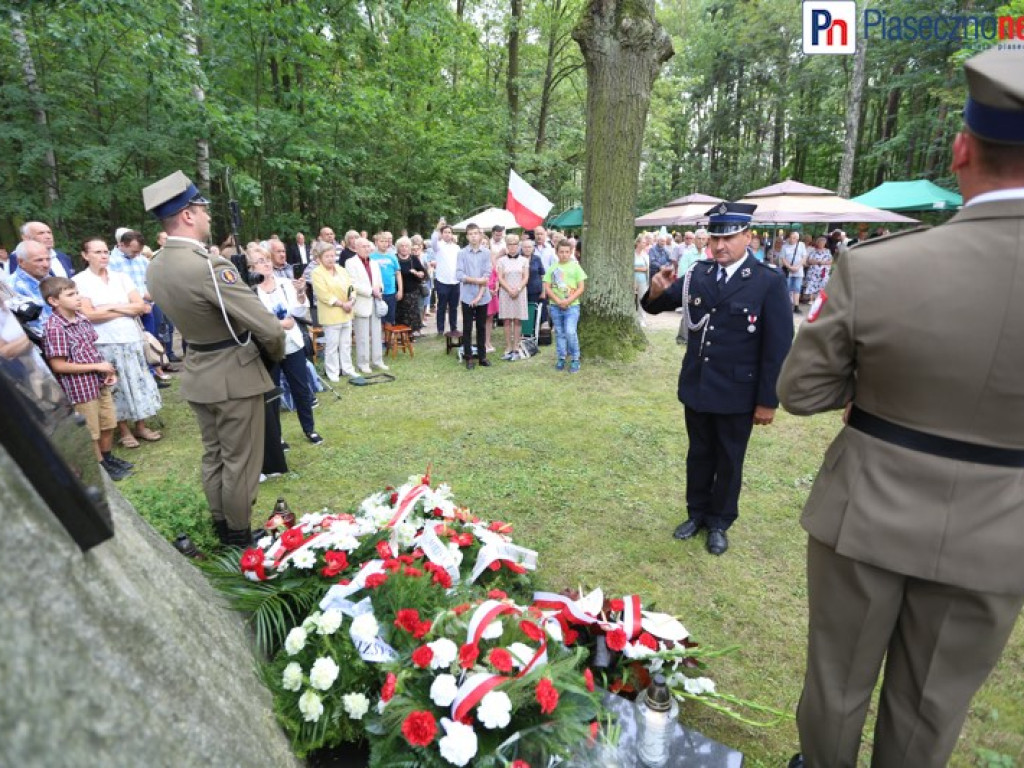 Oddali hołd poległym w Lasach Chojnowskich