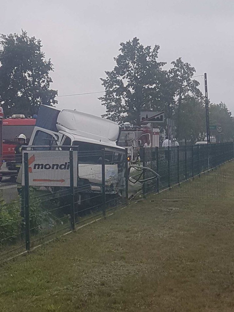 Wypadek na trasie z Konstancina-Jeziorny do Baniochy. Droga zablokowana!