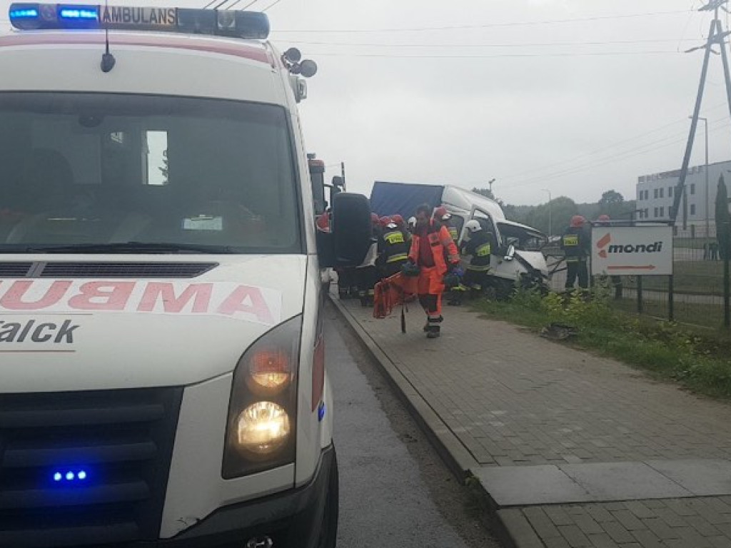 Wypadek na trasie z Konstancina-Jeziorny do Baniochy. Droga zablokowana!