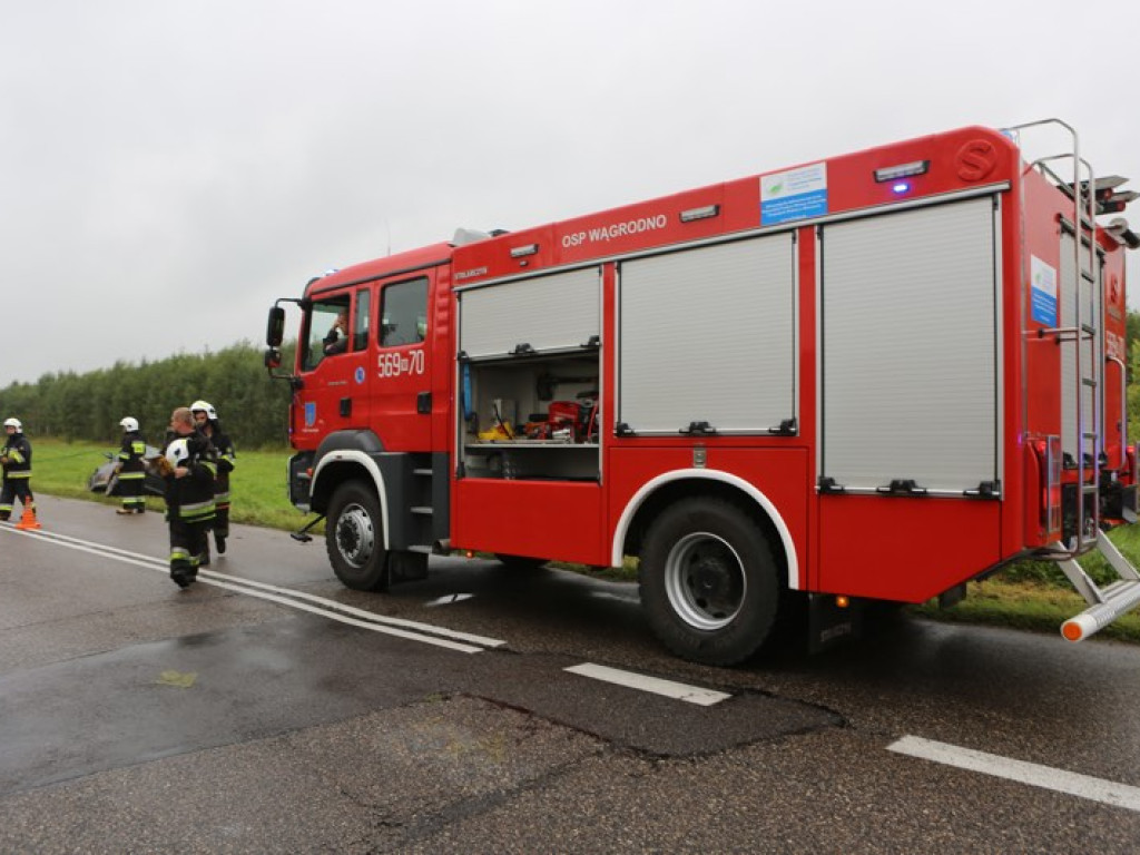 Uciekał przed seicento, skosił słup