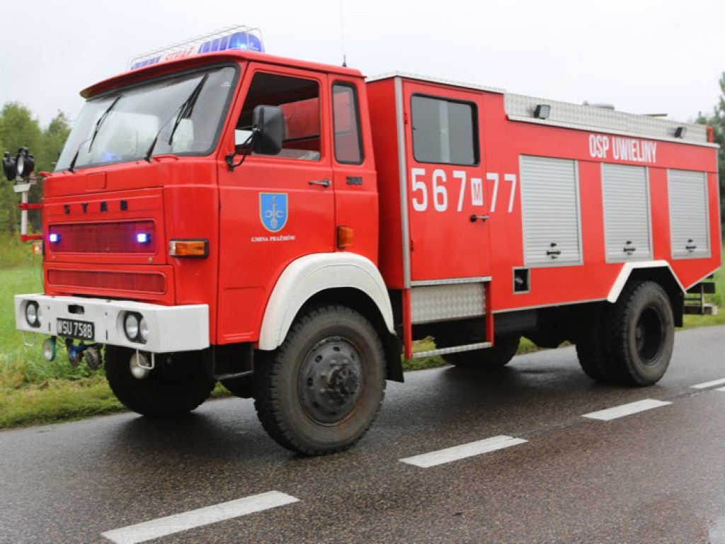 Uciekał przed seicento, skosił słup