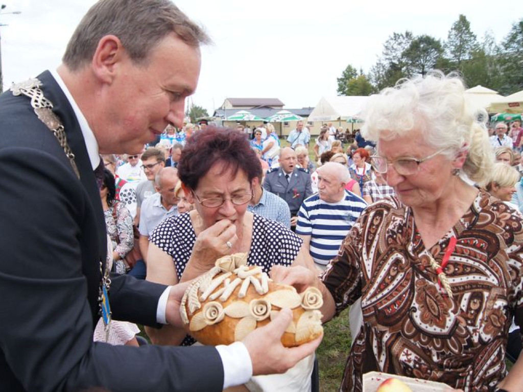 Dożynki w krainie z owoców i miodów słynącej