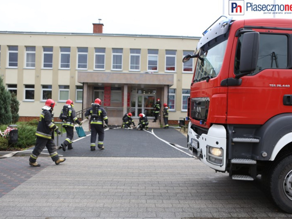 Wybuch, strzały i ewakuacja rannych