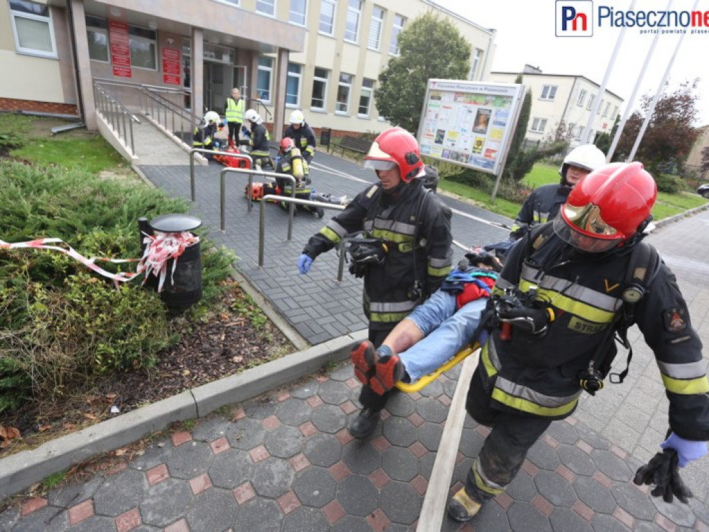 Wybuch, strzały i ewakuacja rannych