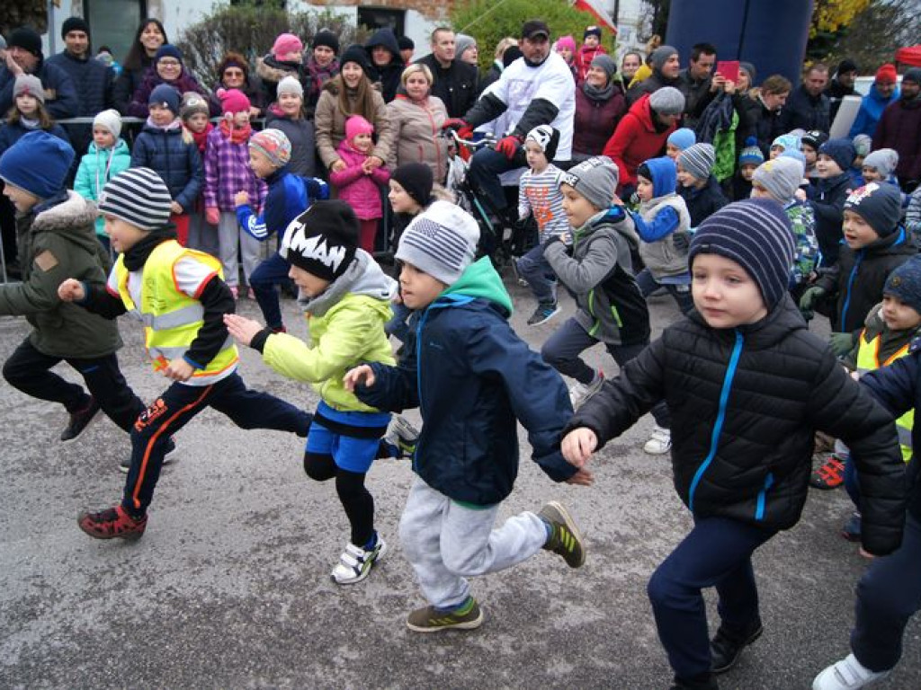 Górka znów dała w kość biegaczom. Za rok wystartują na dystansie nie 5, ale 10 km