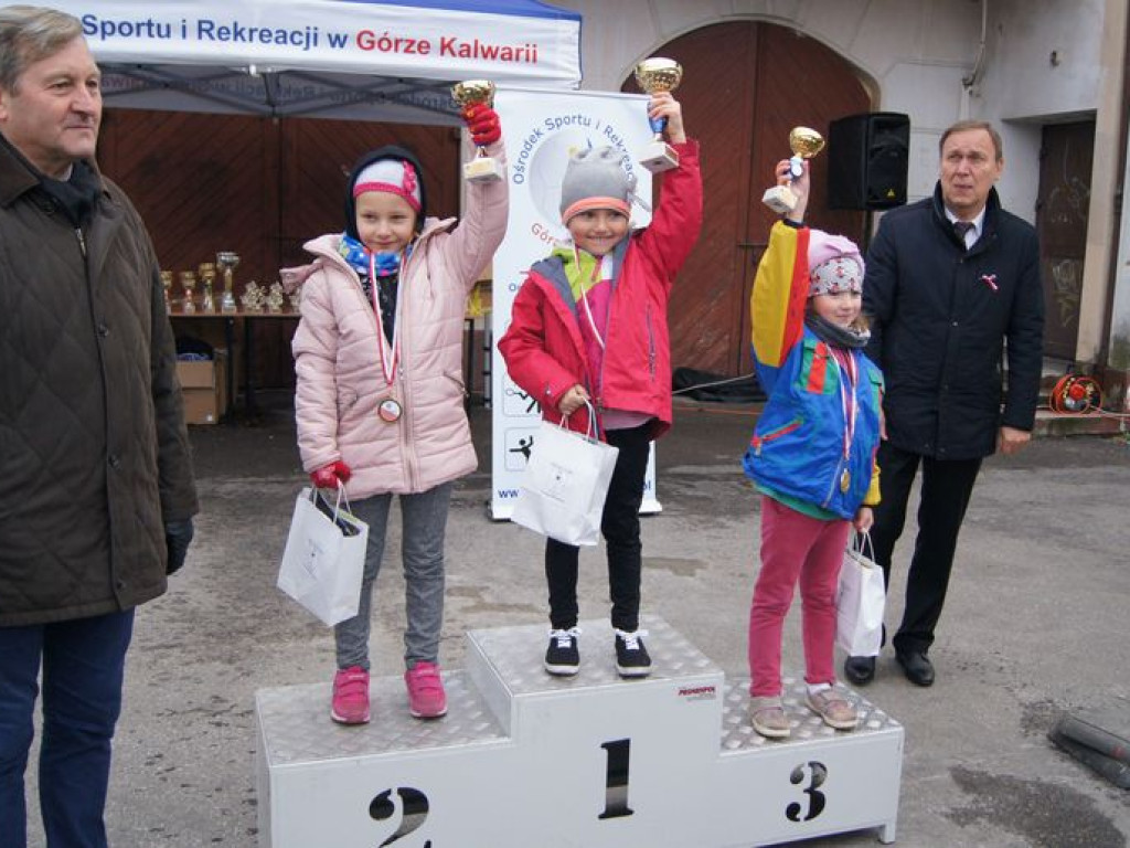 Górka znów dała w kość biegaczom. Za rok wystartują na dystansie nie 5, ale 10 km