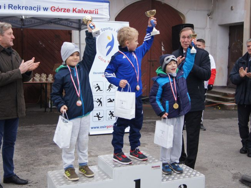 Górka znów dała w kość biegaczom. Za rok wystartują na dystansie nie 5, ale 10 km