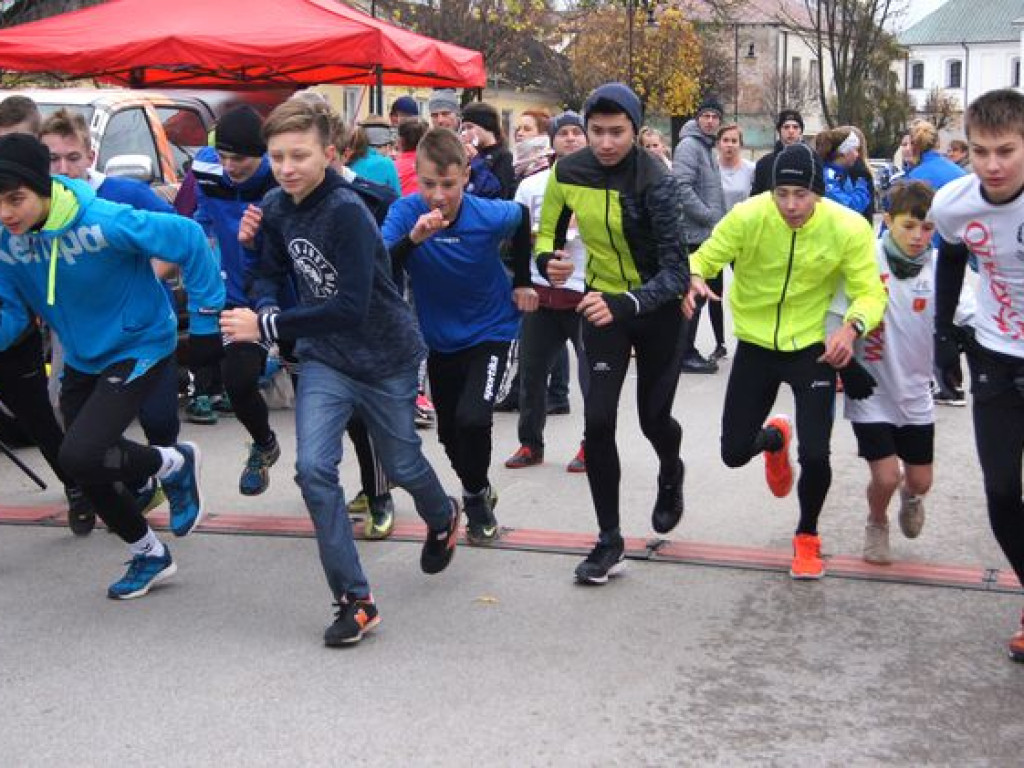 Górka znów dała w kość biegaczom. Za rok wystartują na dystansie nie 5, ale 10 km