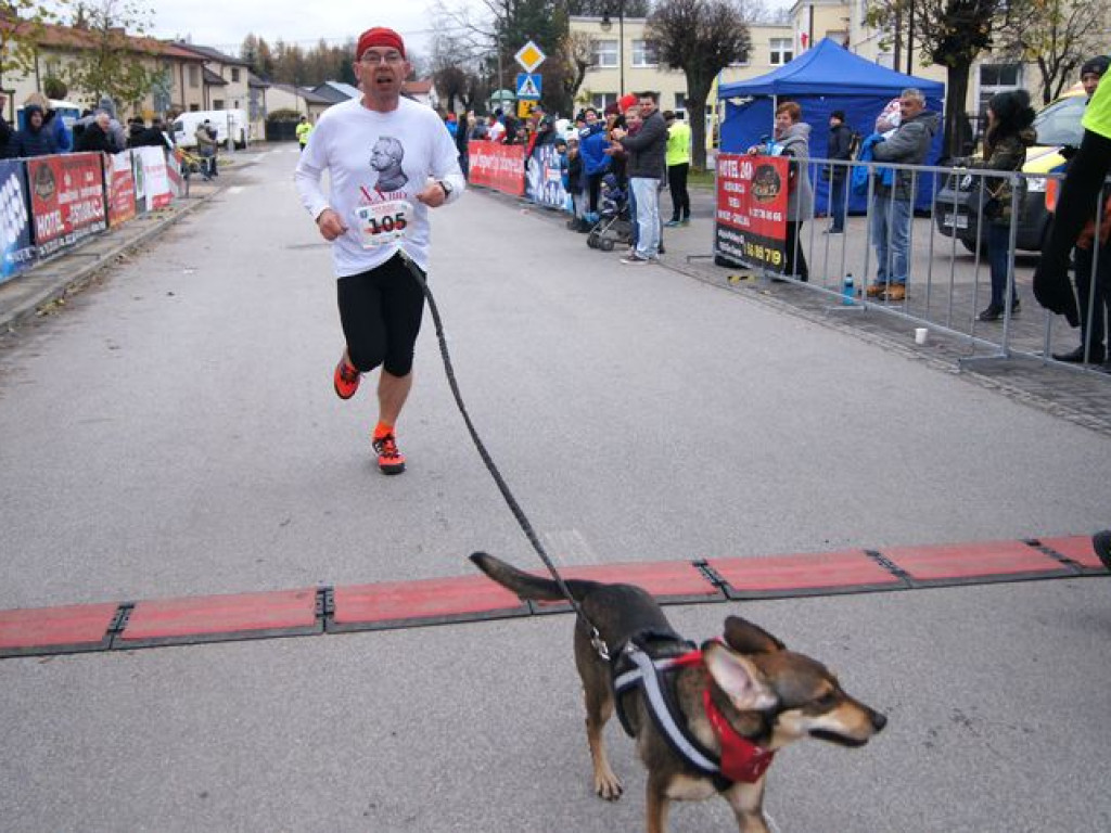 Górka znów dała w kość biegaczom. Za rok wystartują na dystansie nie 5, ale 10 km