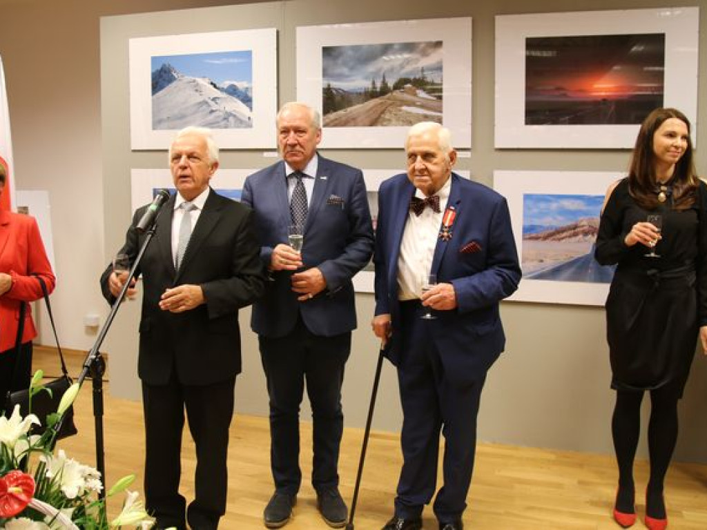 Świąteczni biegacze: Patriotyzm zobowiązuje