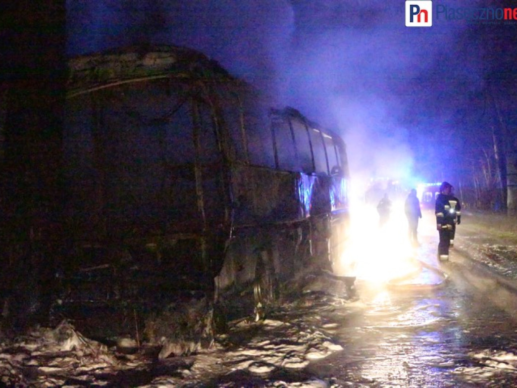 Autobus stanął w ogniu!