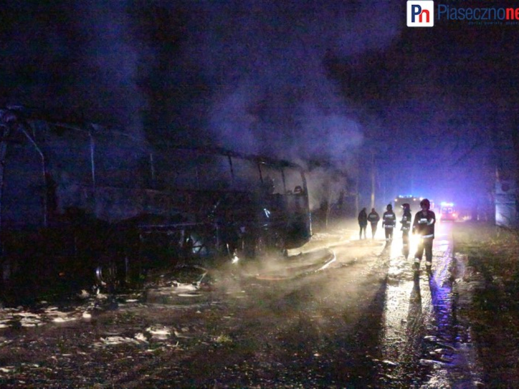 Autobus stanął w ogniu!