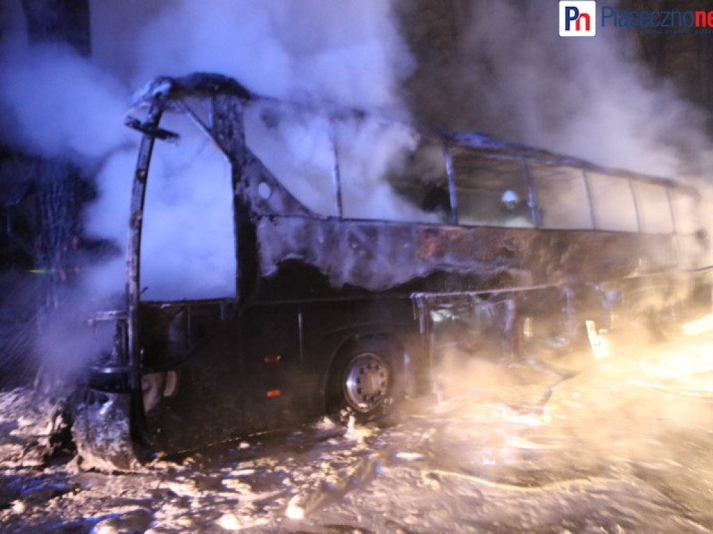 Autobus stanął w ogniu!