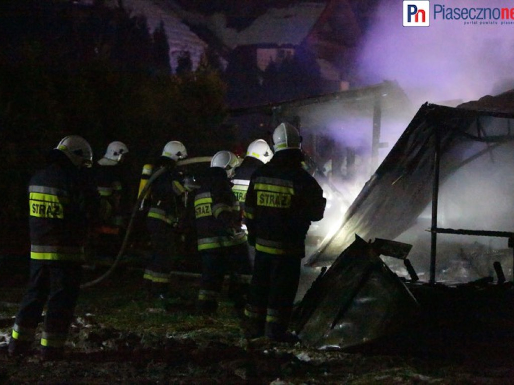 Pożar w Żabieńcu! Jedna osoba nie żyje, dwie w karetce