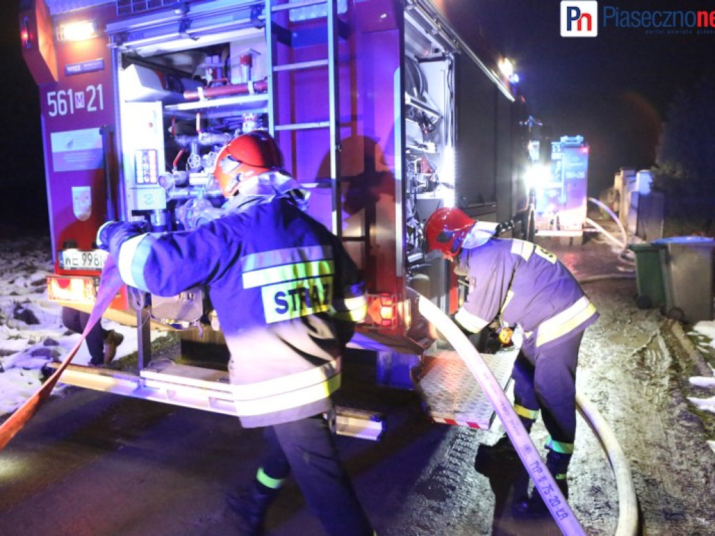 Pożar w Żabieńcu! Jedna osoba nie żyje, dwie w karetce