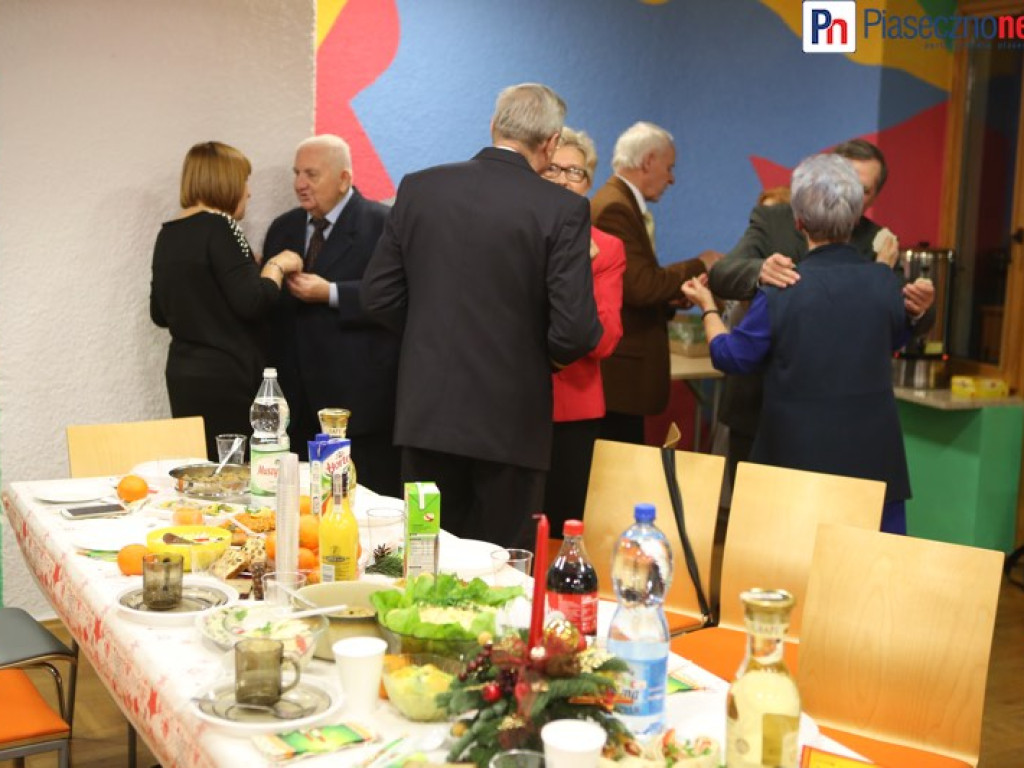 Rozśpiewana wigilia chóru Lira