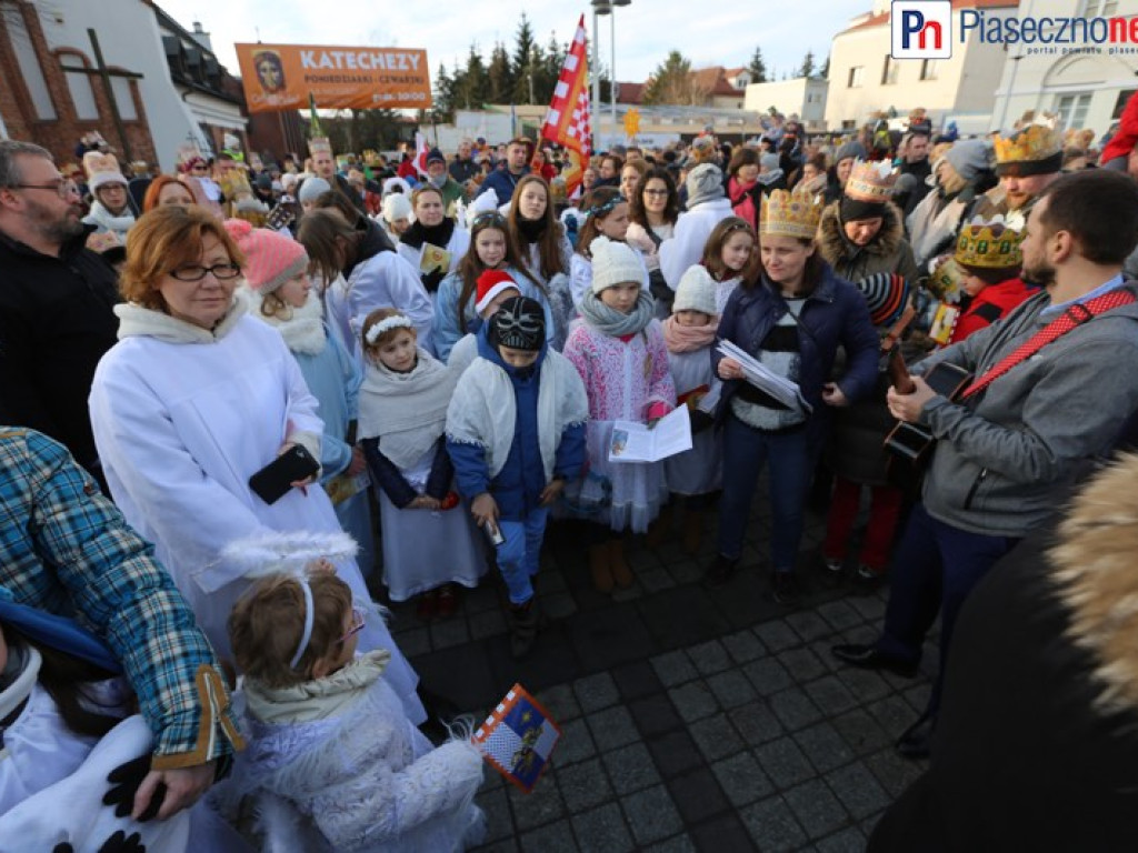 Takiego orszaku Trzech Króli Piaseczno dotąd nie widziało!