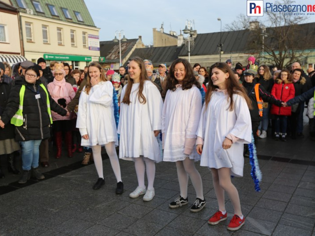 Takiego orszaku Trzech Króli Piaseczno dotąd nie widziało!