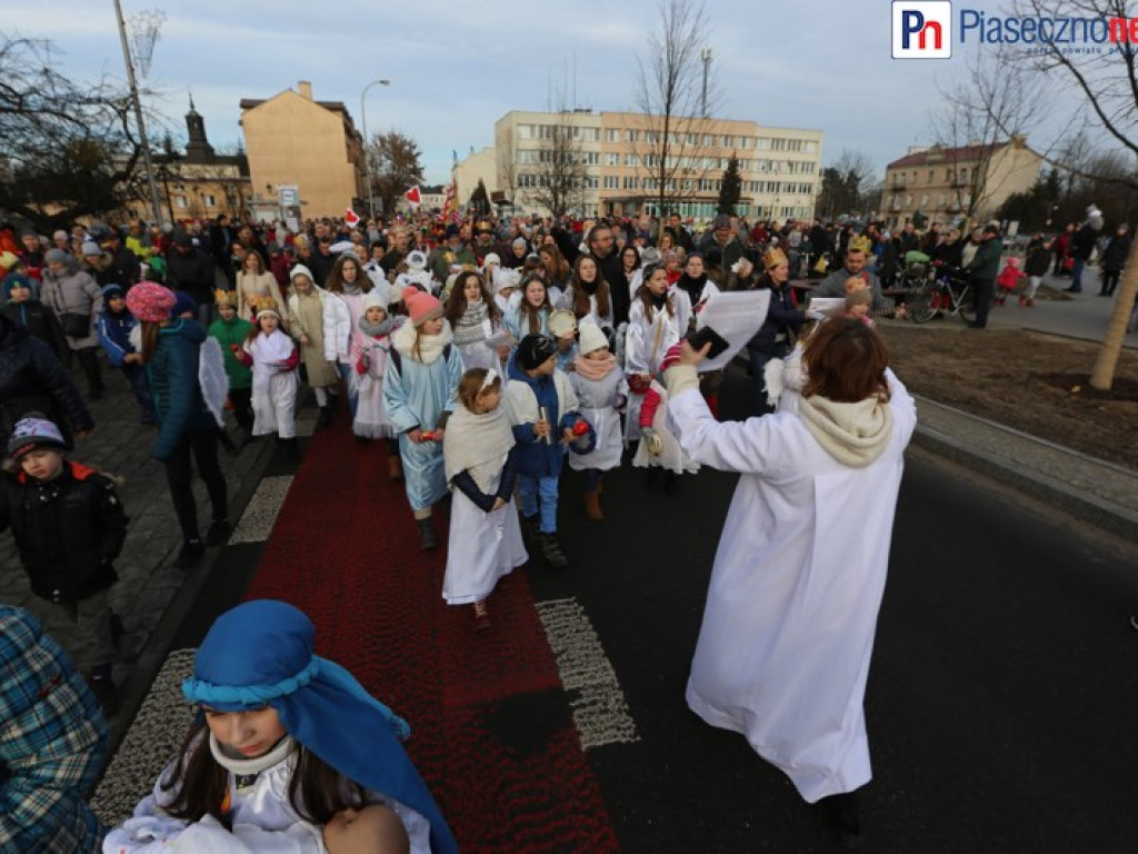 Takiego orszaku Trzech Króli Piaseczno dotąd nie widziało!