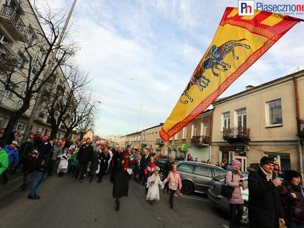 Takiego orszaku Trzech Króli Piaseczno dotąd nie widziało!