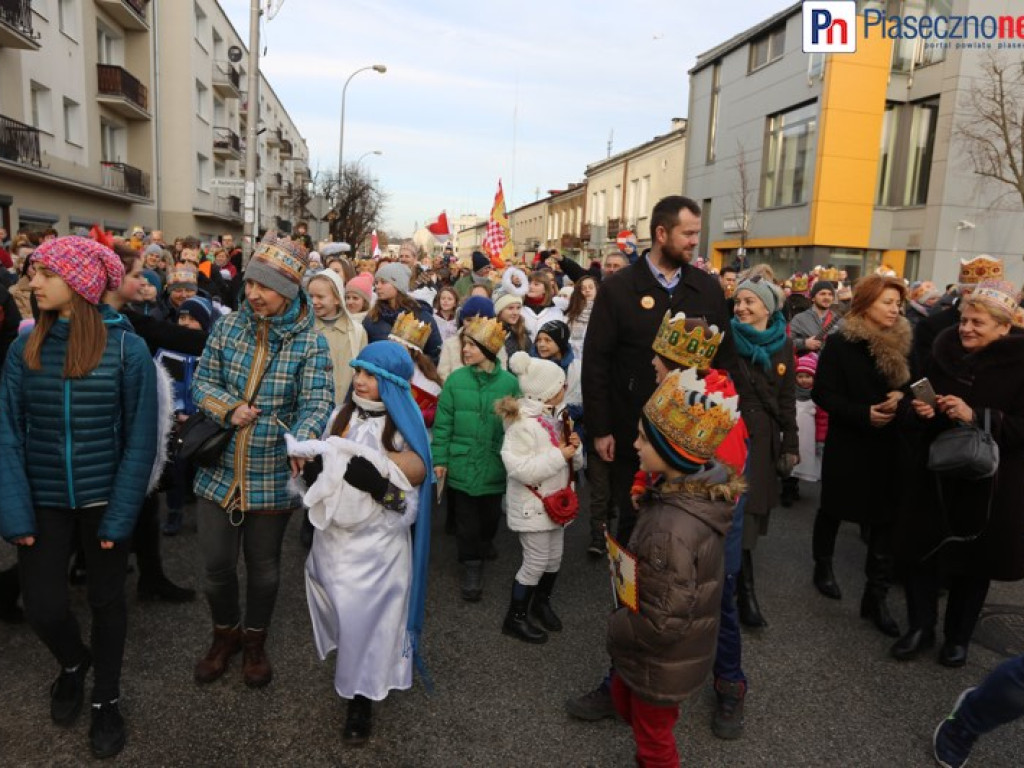 Takiego orszaku Trzech Króli Piaseczno dotąd nie widziało!