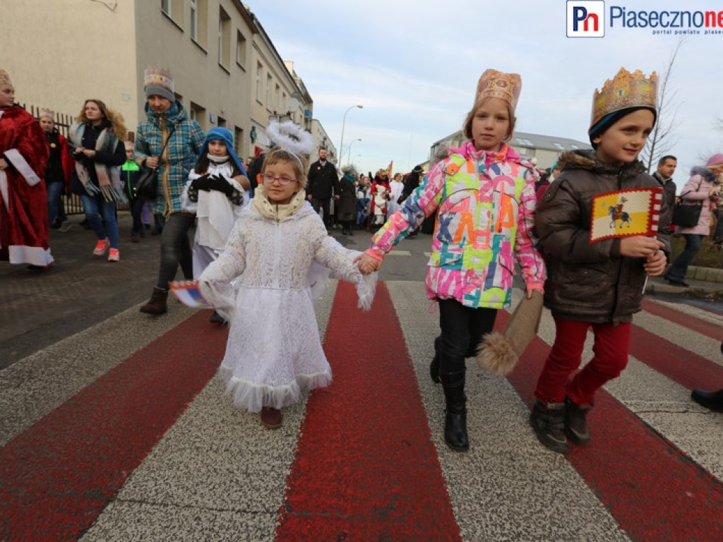 Takiego orszaku Trzech Króli Piaseczno dotąd nie widziało!