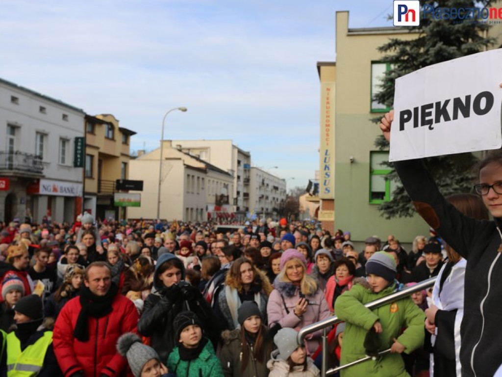 Takiego orszaku Trzech Króli Piaseczno dotąd nie widziało!