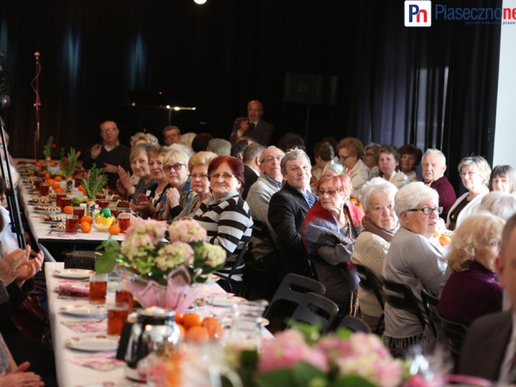 Seniorzy w świątecznym nastroju