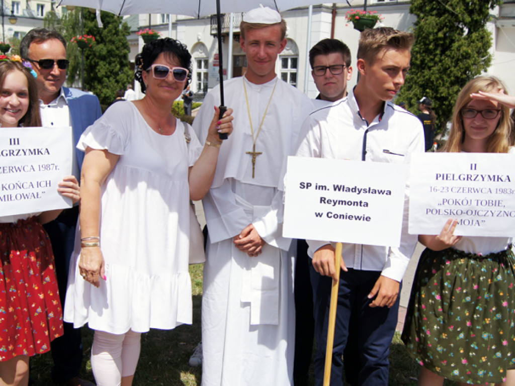 Kolorowa parada przeszła przez miasto! [zdjęcia] Przed nami jeszcze wiele atrakcji
