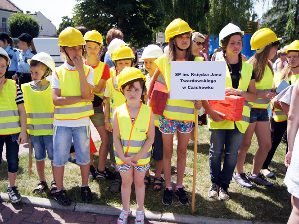 Kolorowa parada przeszła przez miasto! [zdjęcia] Przed nami jeszcze wiele atrakcji