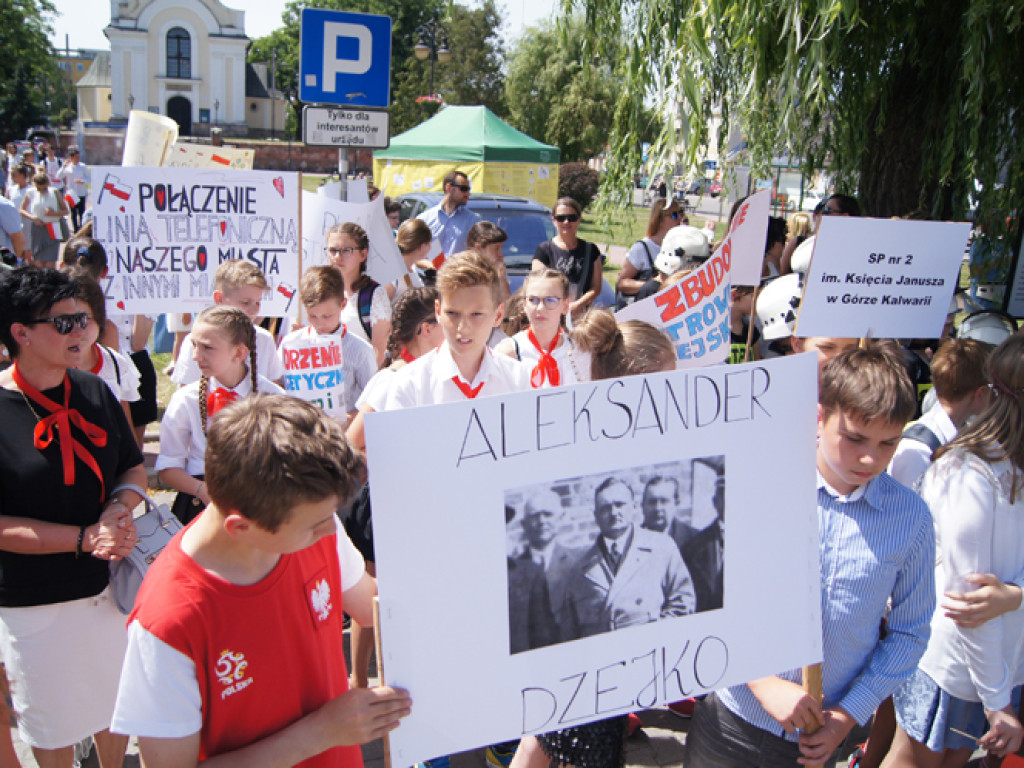Kolorowa parada przeszła przez miasto! [zdjęcia] Przed nami jeszcze wiele atrakcji