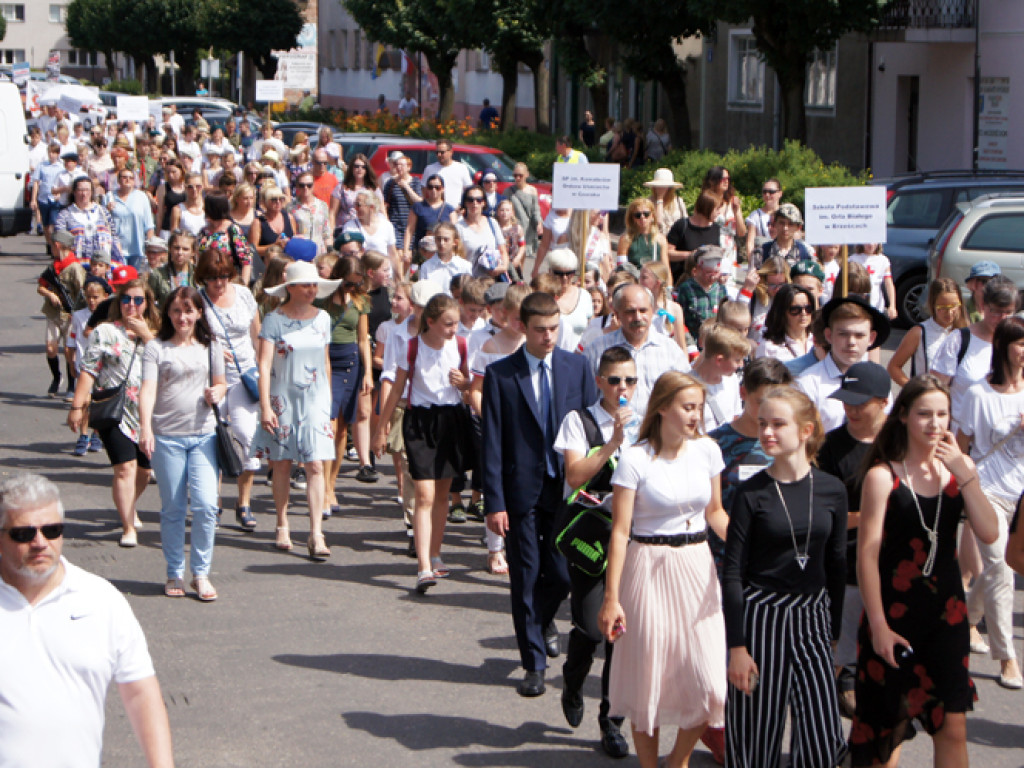 Kolorowa parada przeszła przez miasto! [zdjęcia] Przed nami jeszcze wiele atrakcji