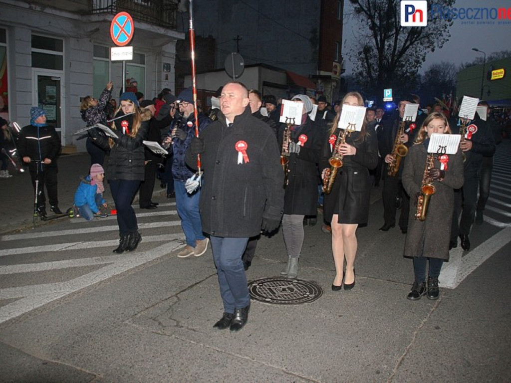 Piaseczyńska parada niepodległości! Wzięło w niej udział tysiące mieszkańców