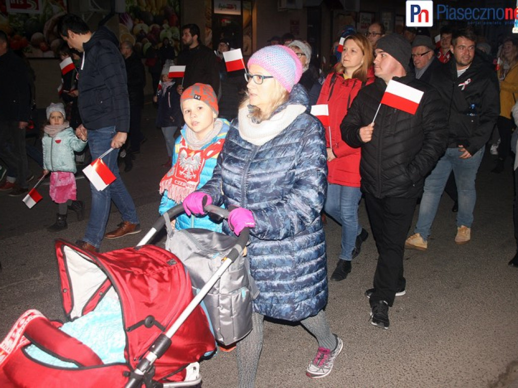 Piaseczyńska parada niepodległości! Wzięło w niej udział tysiące mieszkańców