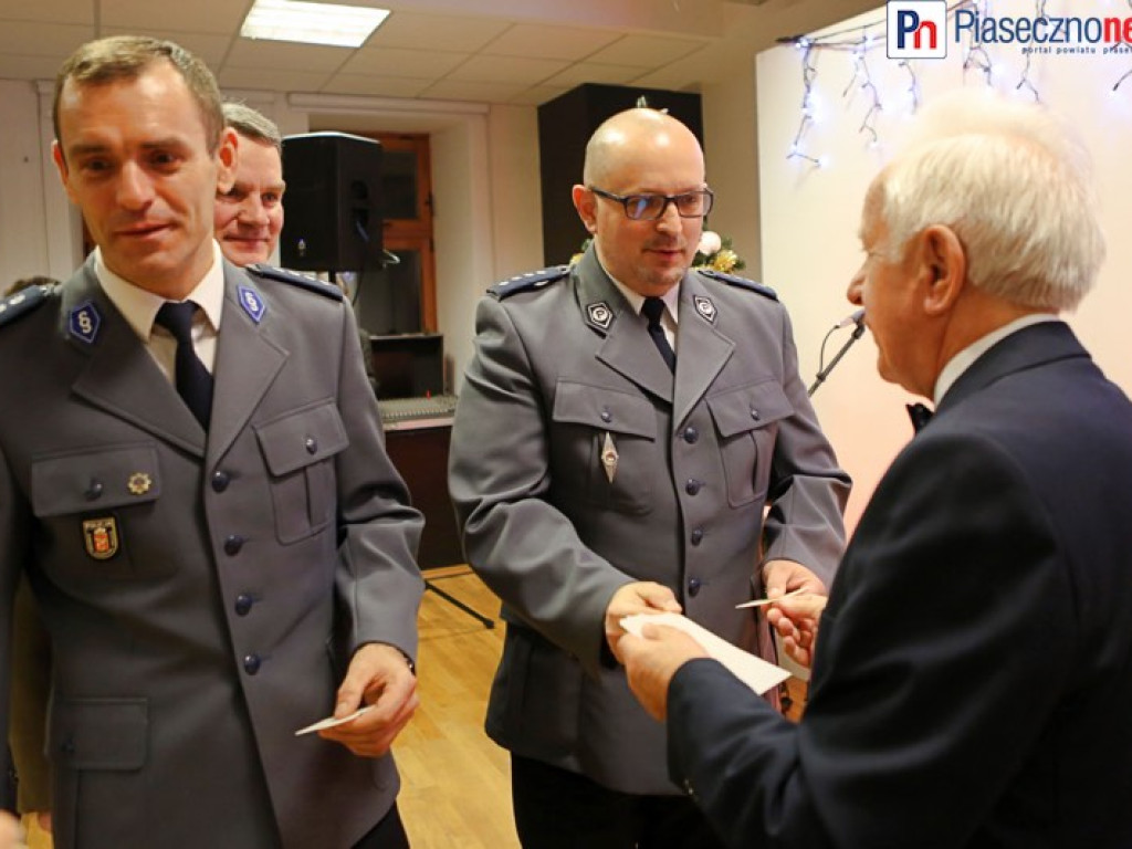 Kolędy, opłatek i życzenia