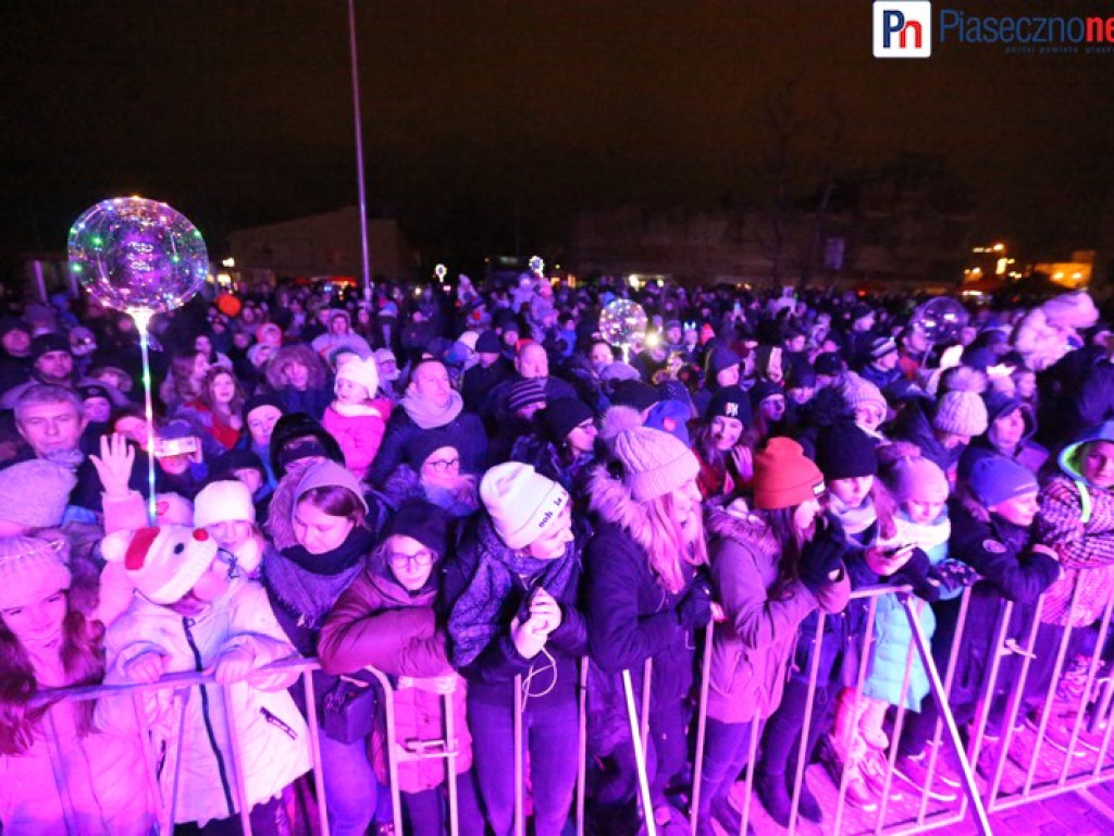 Finał WOŚP w Piasecznie! Jest mokro, ale gorąco!