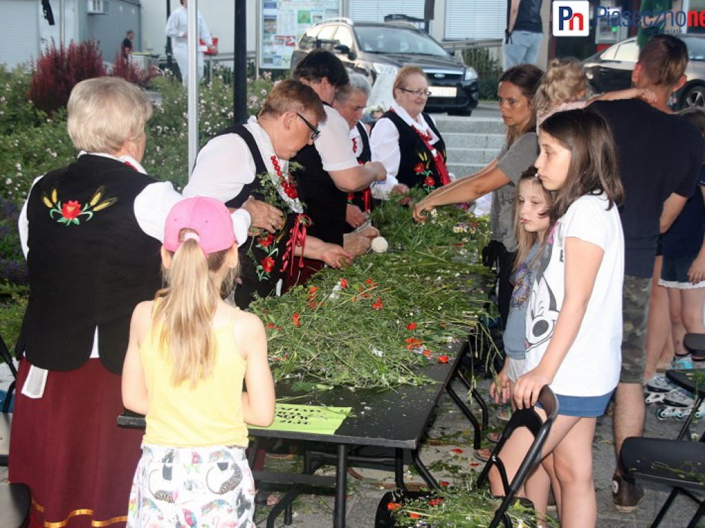 Obrzęd nocy świętojańskiej w Piasecznie