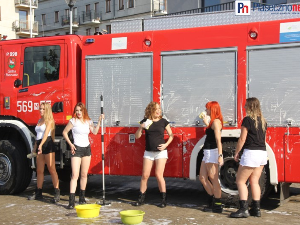 Dziewczyny z Sensation gasiły pożar