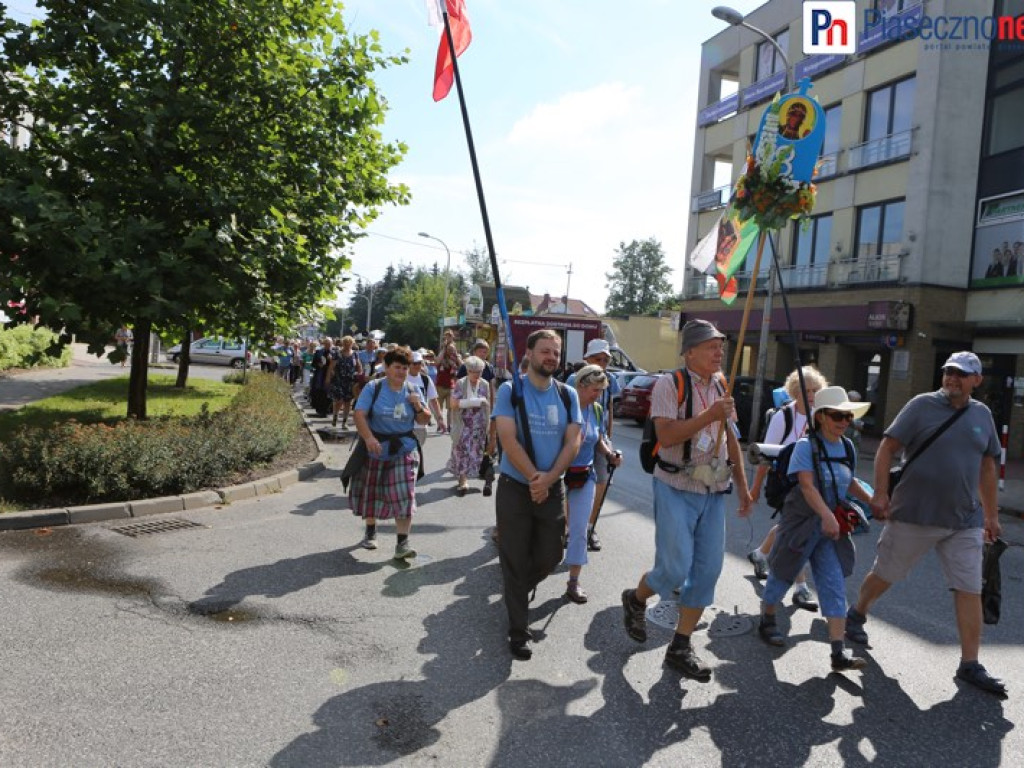 Z Piaseczna wyruszyli do Częstochowy