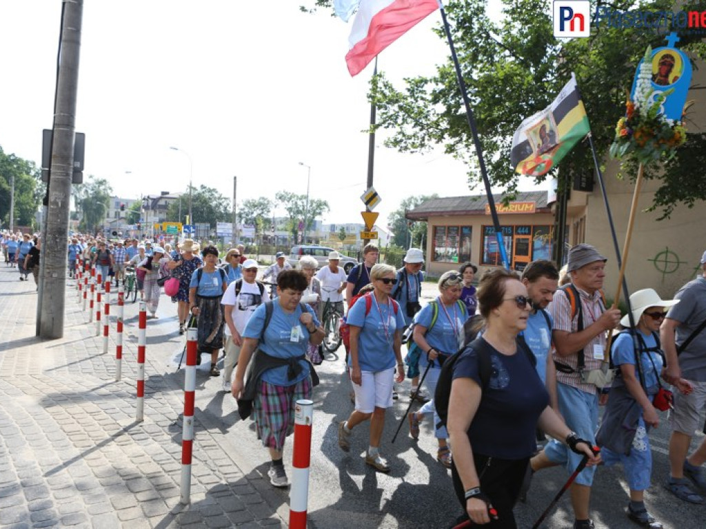 Z Piaseczna wyruszyli do Częstochowy