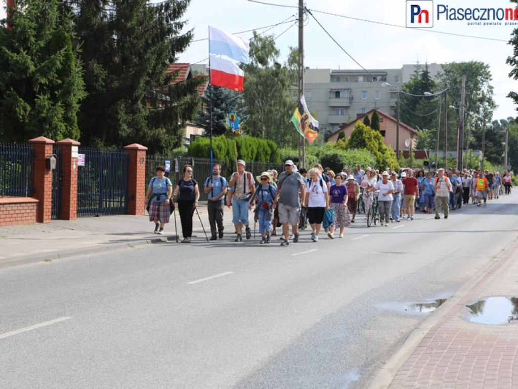 Z Piaseczna wyruszyli do Częstochowy